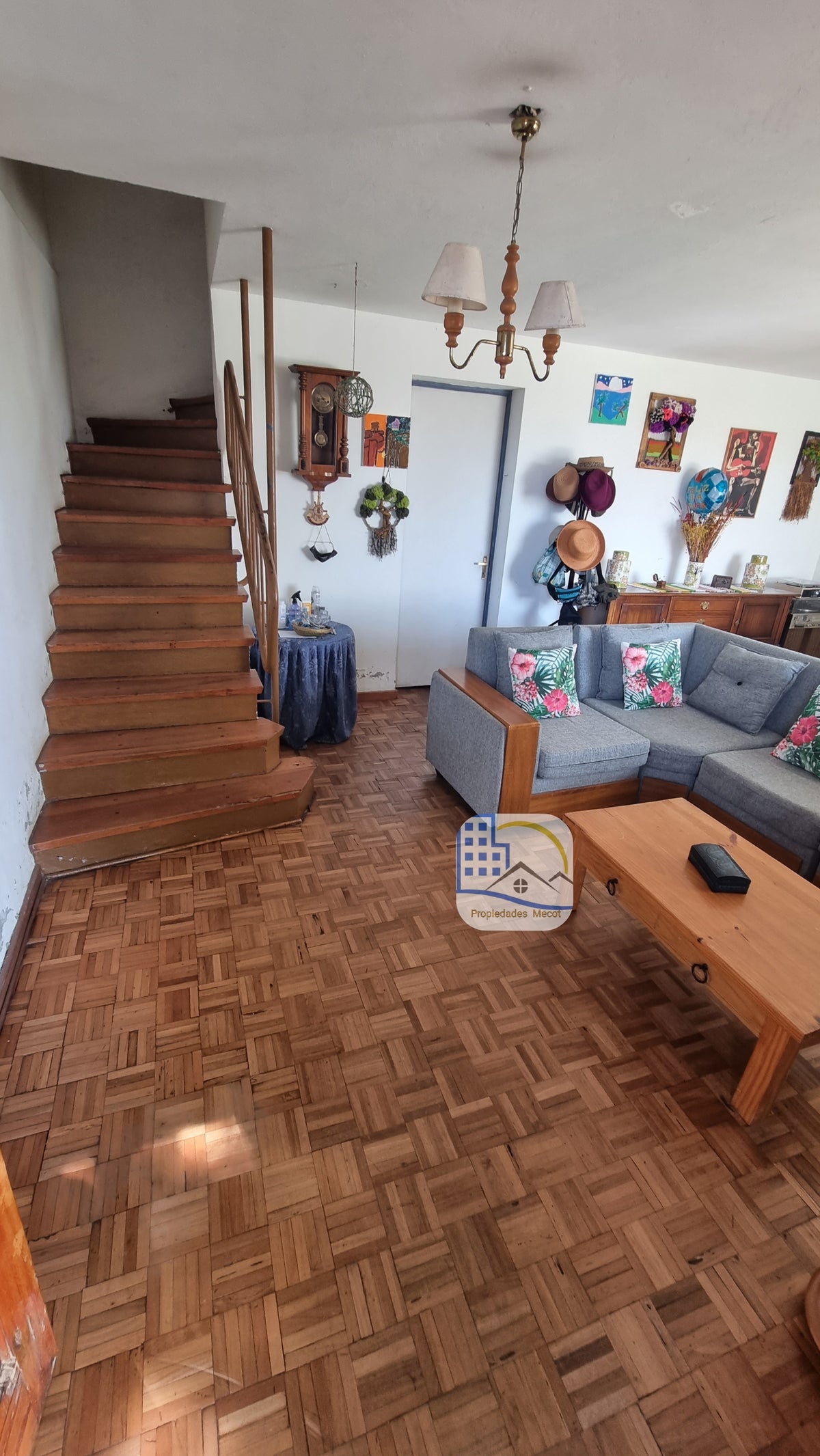 Se vende  casa 2 pisos, regularizada en Sector Gran Vía! 🏡✨ Cerca Universidad Católica del Norte.