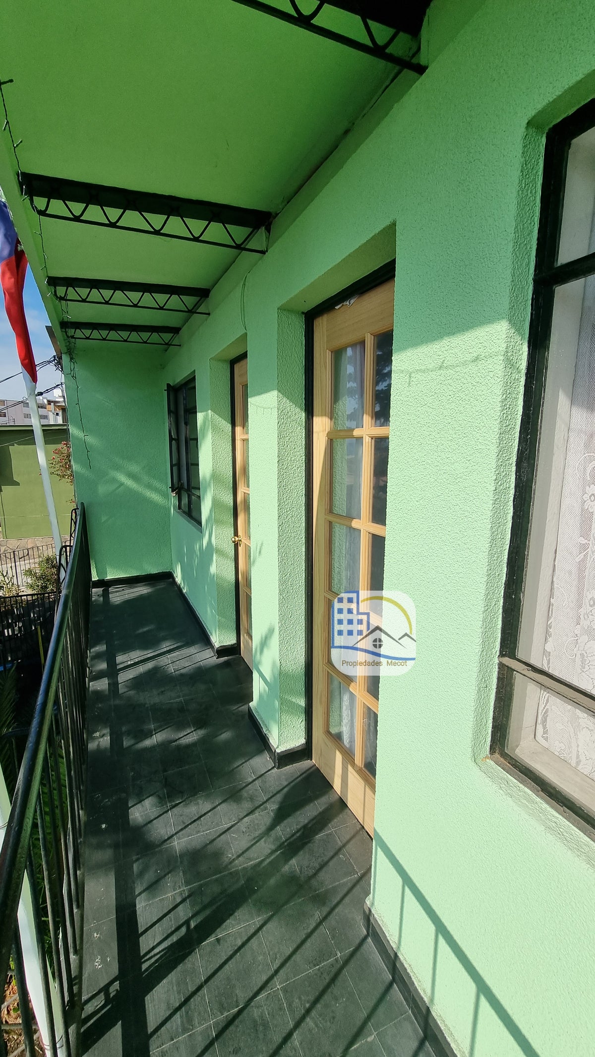 Se vende  casa 2 pisos, regularizada en Sector Gran Vía! 🏡✨ Cerca Universidad Católica del Norte.