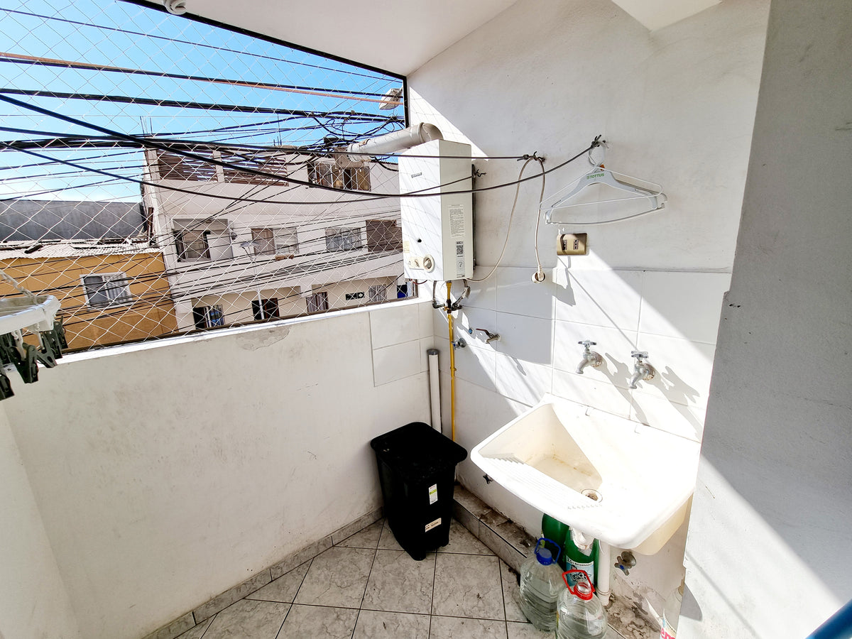 Arriendo Departamento Amplio 82 m² – 2D 2B con Estacionamiento | Sector Central – Calle Caracoles