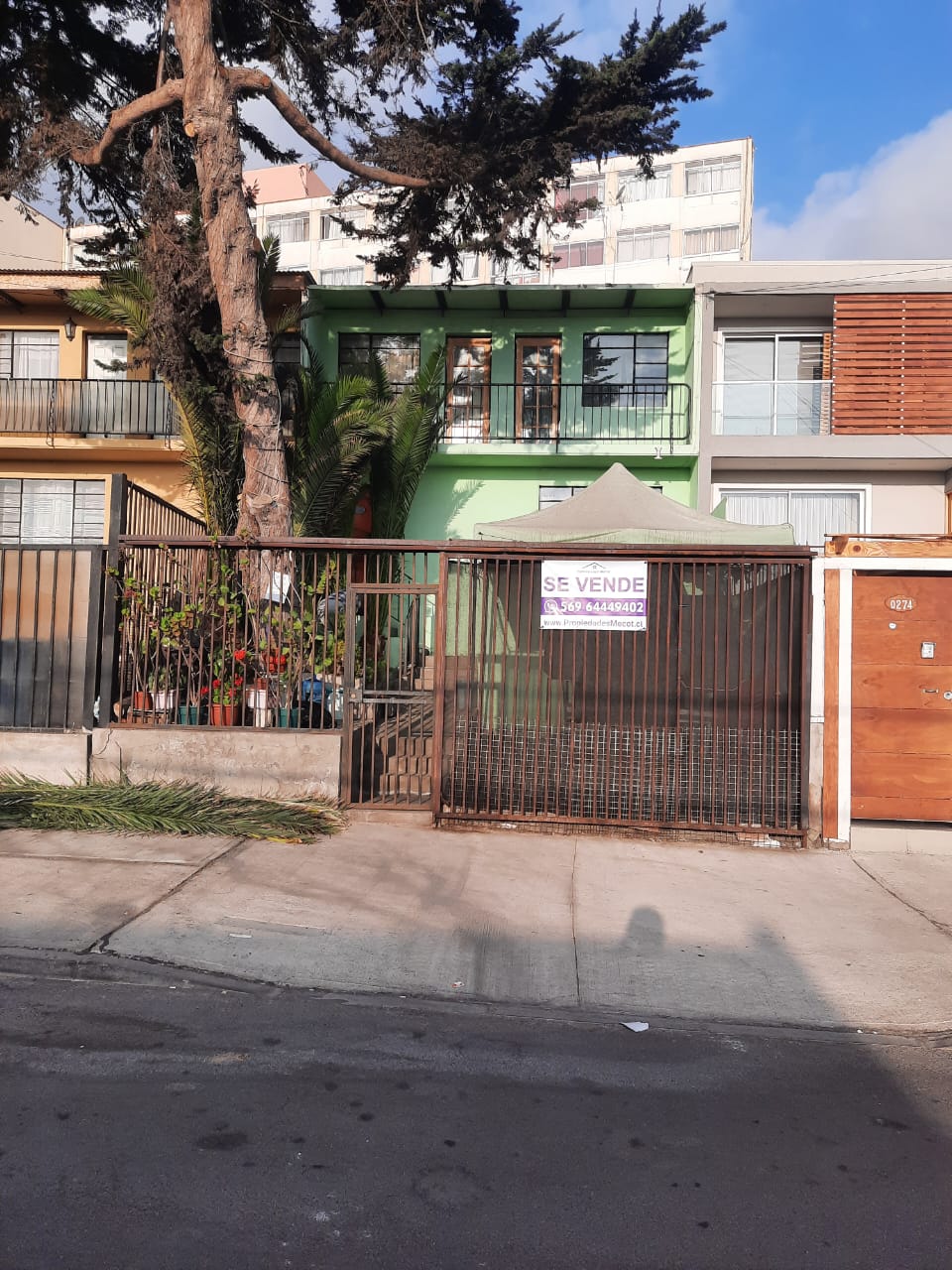 Se vende  casa 2 pisos, regularizada en Sector Gran Vía! 🏡✨ Cerca Universidad Católica del Norte.