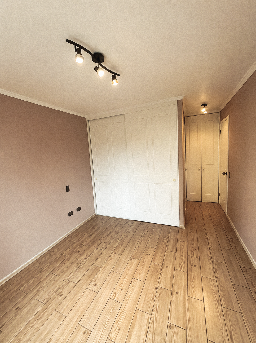 Casa en Venta Condominio Esparta | 4 Dormitorios | 137,87 m² Construidos |  Estacionamiento | 6.500 UF | Antofagasta