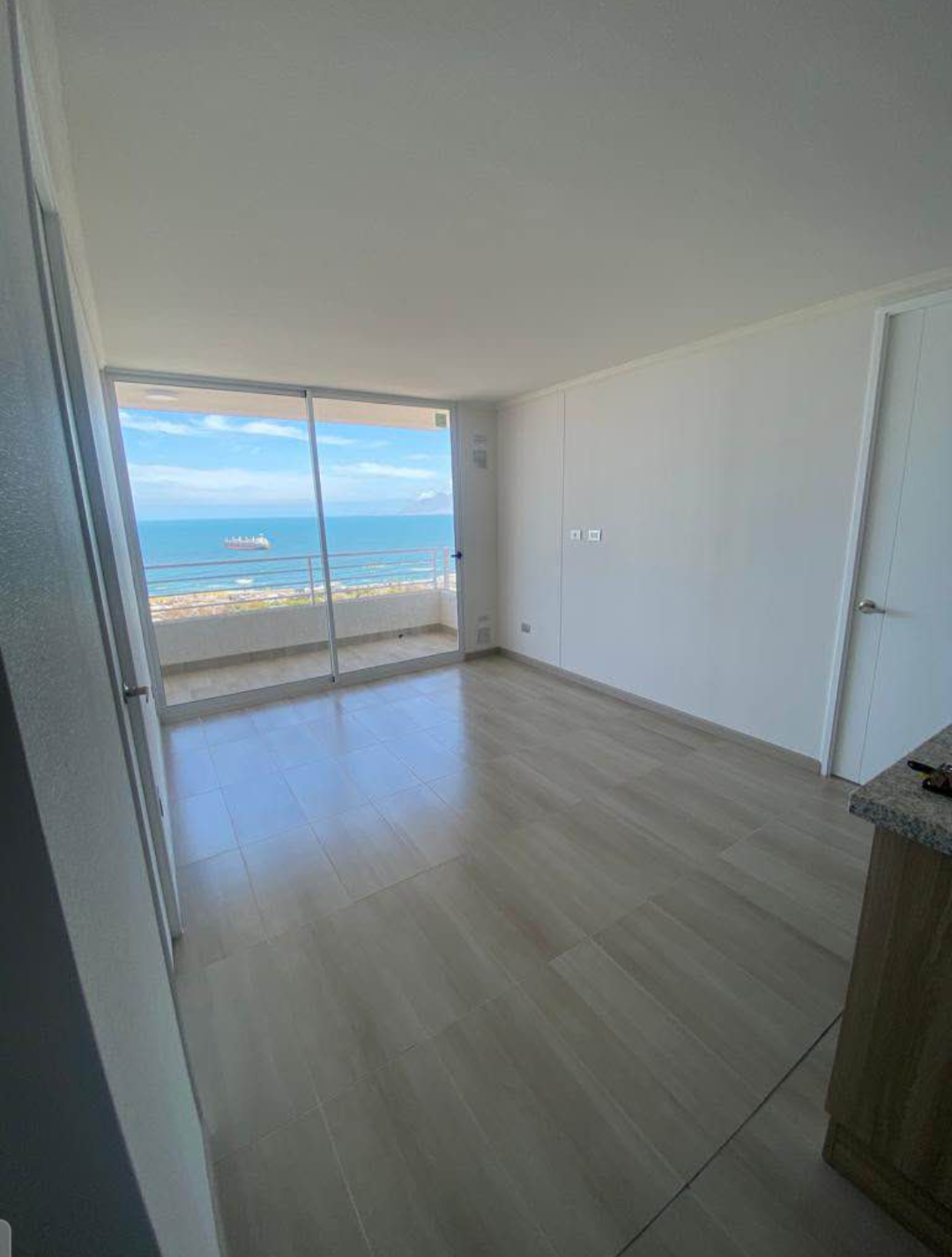 Departamento en Arriendo Edificio Vista Horizonte | 2 Dormitorios | 2 Baños en Suite | Vista al Mar | Estacionamiento | Bodega | GC Incluidos | $710.000 | Antofagasta